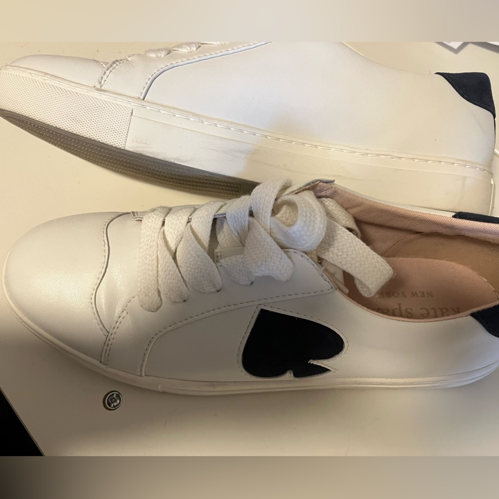EUC Kate Spade white leather sneakers w/ navy suede detailing, size 11